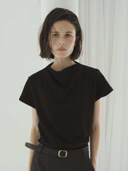 언에디트 O Cowl Neck Knit Texture Tshirt_2colors